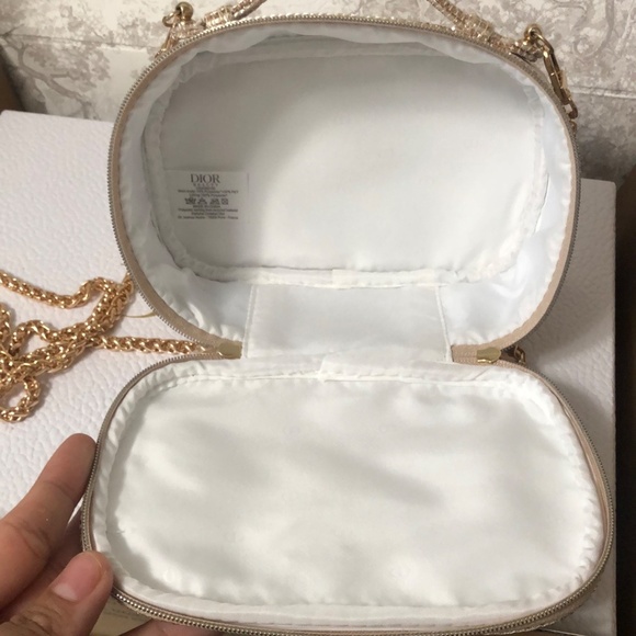 Dior Beauty Gold Pouch - Picture 2 of 7